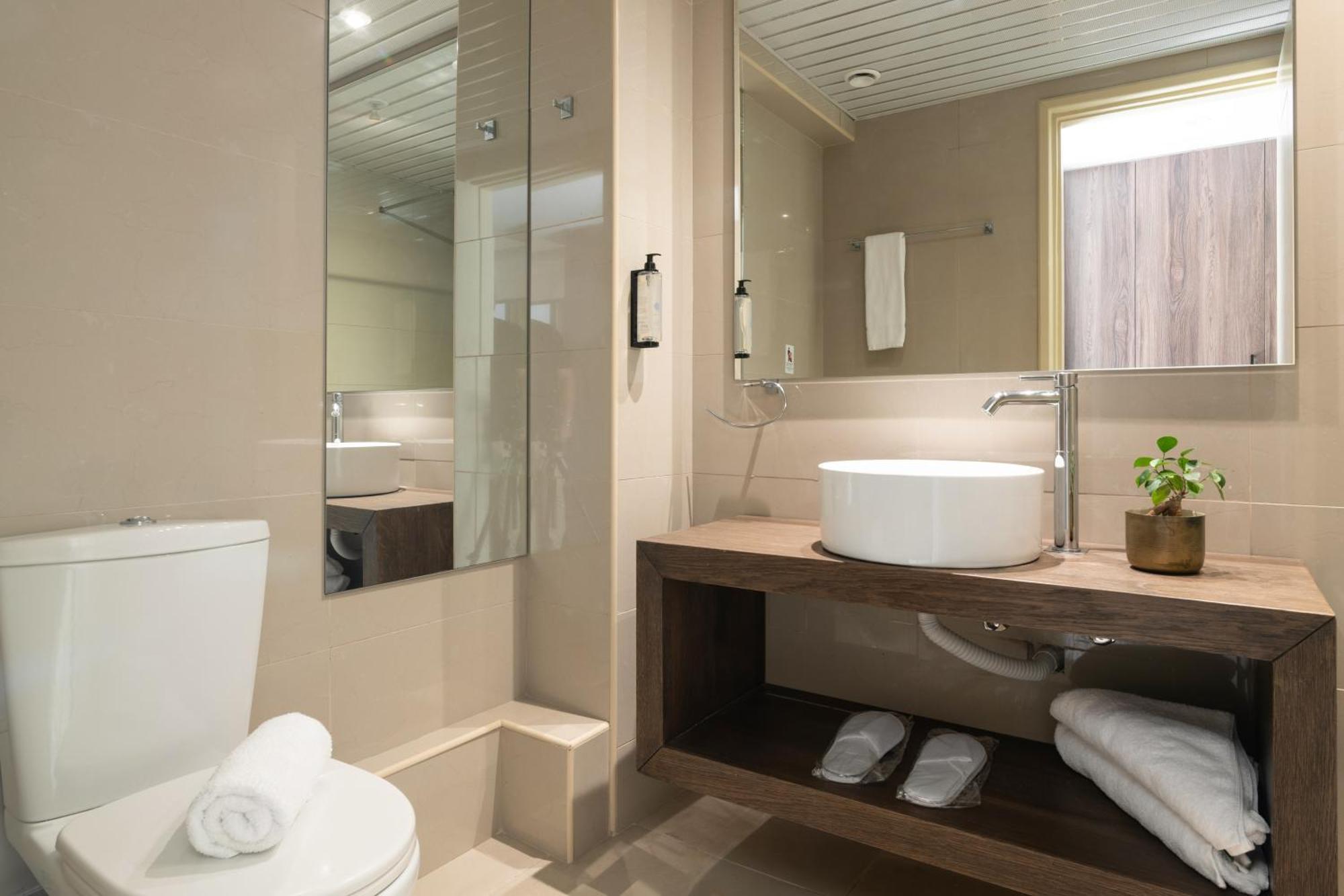 Deluxe Hotel 4*