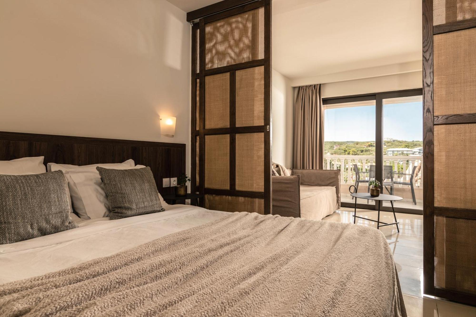 Hotel Deluxe 4*