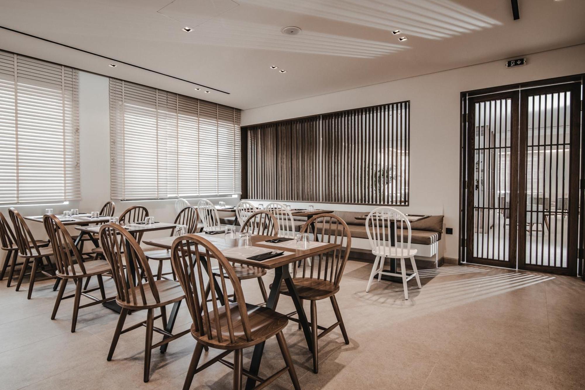 Hotel Deluxe 4*