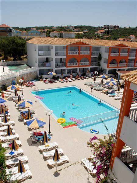 Hotel Deluxe